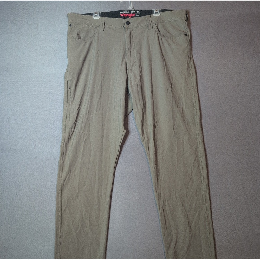Wrangler ATG All Terrain Gear Mens Utility Hiking Pants Beige 40x32 NS857MR